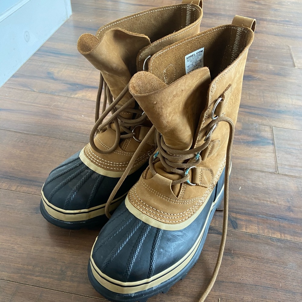 Sorel Caribou Boot Women’s Size 9